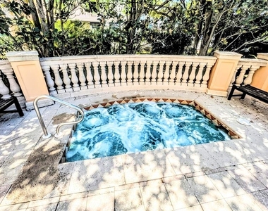 750 N Tamiami Trail - Photo Thumbnail 25