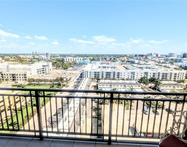 750 N Tamiami Trail - Photo Thumbnail 10