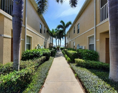 3468 Parkridge Circle - Photo Thumbnail 1
