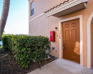 3468 Parkridge Circle - Photo Thumbnail 4