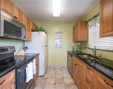 831 Audubon Drive - Photo Thumbnail 6