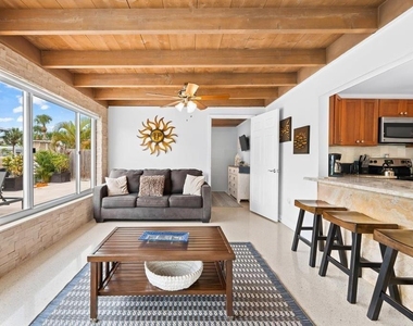 327 Avenida Milano - Photo Thumbnail 27