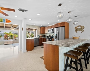 327 Avenida Milano - Photo Thumbnail 12