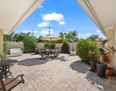 327 Avenida Milano - Photo Thumbnail 47