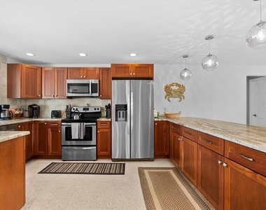 327 Avenida Milano - Photo Thumbnail 15