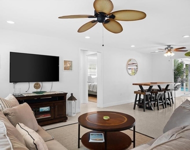 327 Avenida Milano - Photo Thumbnail 8