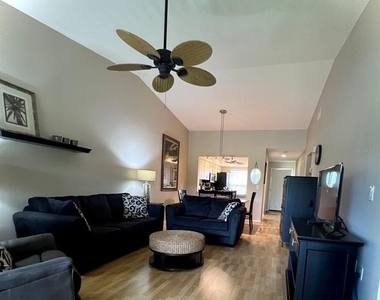 4570 Weybridge - Photo Thumbnail 6