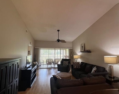 4570 Weybridge - Photo Thumbnail 5