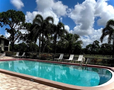 4570 Weybridge - Photo Thumbnail 13
