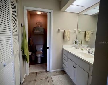 4570 Weybridge - Photo Thumbnail 9