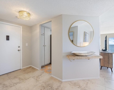 800 Benjamin Franklin Drive - Photo Thumbnail 8