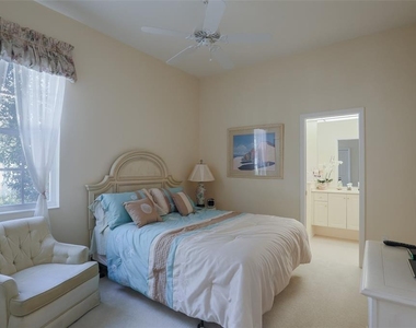 7005 Stanhope Place - Photo Thumbnail 22