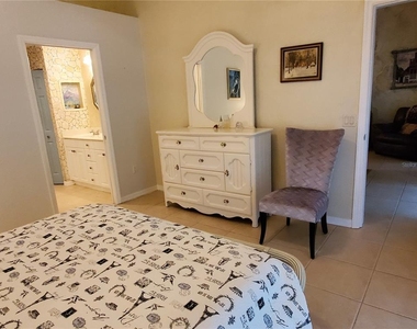 7138 Cedar Hollow Circle - Photo Thumbnail 12