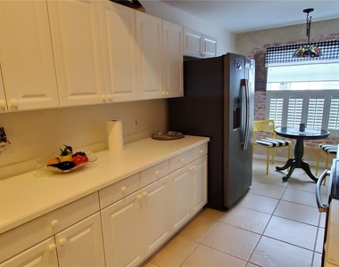 7138 Cedar Hollow Circle - Photo Thumbnail 3