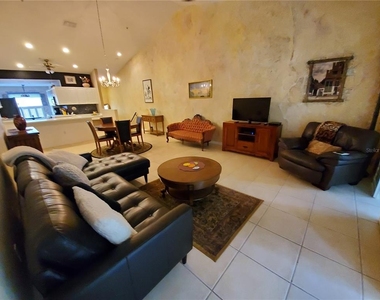 7138 Cedar Hollow Circle - Photo Thumbnail 9