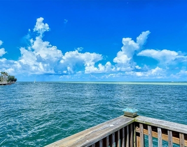 4822 Ocean Boulevard - Photo Thumbnail 63