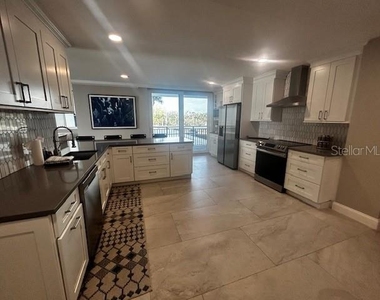 4822 Ocean Boulevard - Photo Thumbnail 14