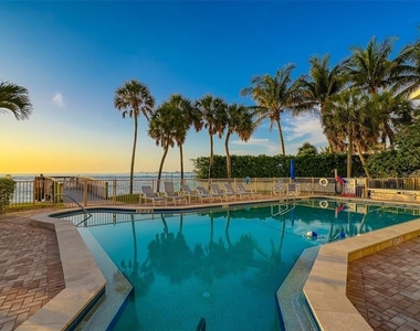 4822 Ocean Boulevard - Photo Thumbnail 56