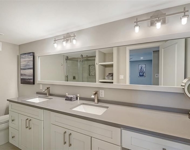 4822 Ocean Boulevard - Photo Thumbnail 42