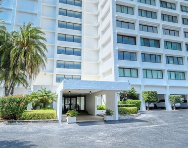 4822 Ocean Boulevard - Photo Thumbnail 45