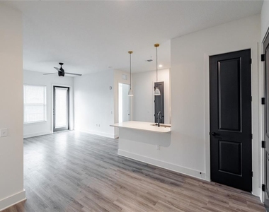 1420 Lakefront Drive - Photo Thumbnail 8