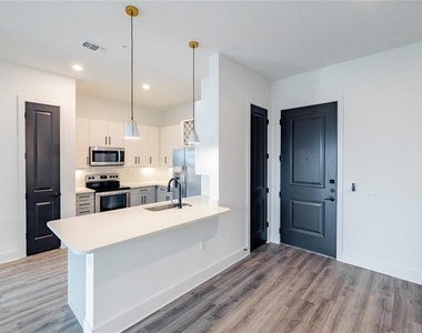 1420 Lakefront Drive - Photo Thumbnail 5