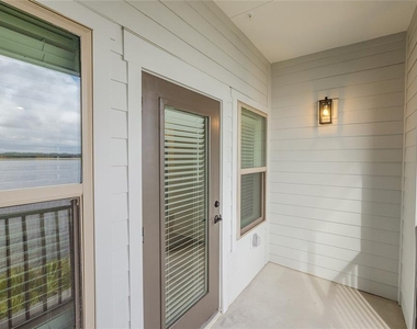 1420 Lakefront Drive - Photo Thumbnail 14