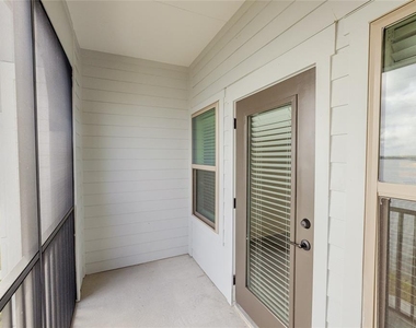 1420 Lakefront Drive - Photo Thumbnail 15