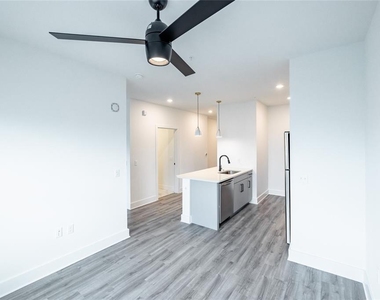 1420 Lakefront Drive - Photo Thumbnail 7