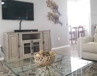 5001 Baraldi Circle - Photo Thumbnail 4