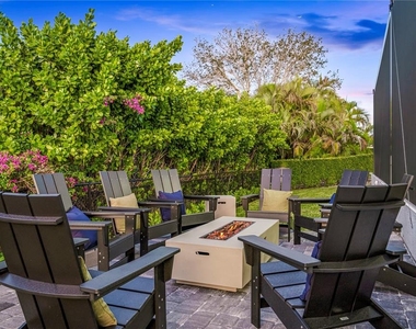 1412 Leland Way - Photo Thumbnail 37