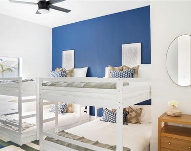 1412 Leland Way - Photo Thumbnail 10