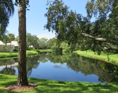142 Pineneedle Drive - Photo Thumbnail 22