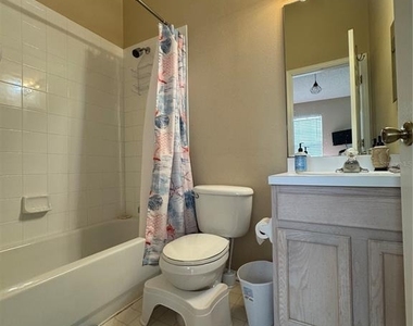 4540 Runabout Way - Photo Thumbnail 18
