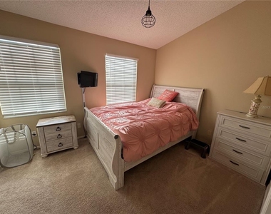 4540 Runabout Way - Photo Thumbnail 17