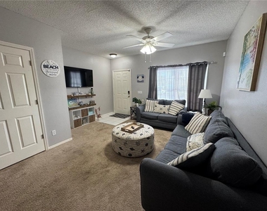 4540 Runabout Way - Photo Thumbnail 2