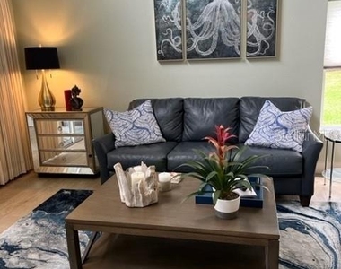 8784 Pebble Creek Lane - Photo Thumbnail 7