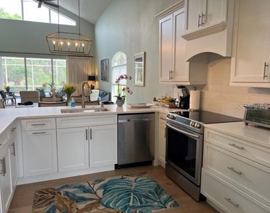 8784 Pebble Creek Lane - Photo Thumbnail 4