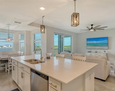 12140 Wellen Golf Street - Photo Thumbnail 20