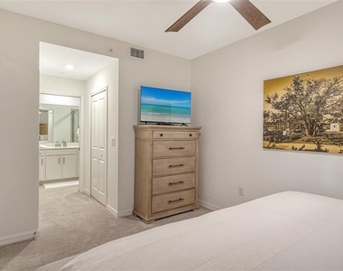 12140 Wellen Golf Street - Photo Thumbnail 24