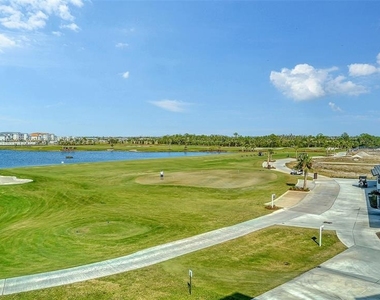 12140 Wellen Golf Street - Photo Thumbnail 14