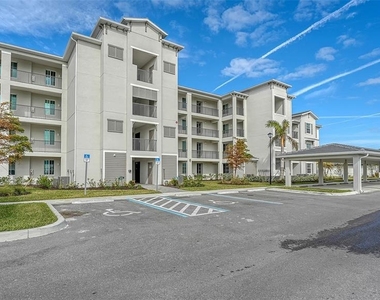 12140 Wellen Golf Street - Photo Thumbnail 2