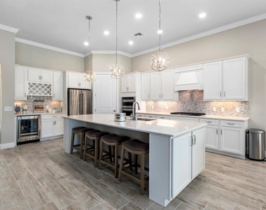 5610 Rain Lily Court - Photo Thumbnail 10