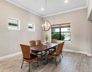 5610 Rain Lily Court - Photo Thumbnail 11