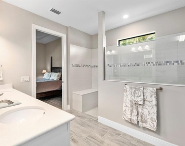 5610 Rain Lily Court - Photo Thumbnail 14