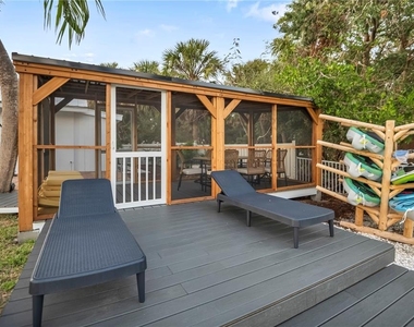 31 Lands End Lane - Photo Thumbnail 42