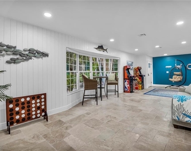 31 Lands End Lane - Photo Thumbnail 10