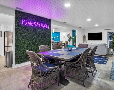 31 Lands End Lane - Photo Thumbnail 20