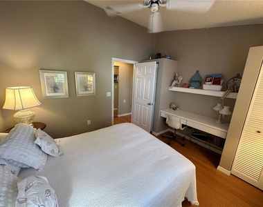 517 Woodstork Circle - Photo Thumbnail 20