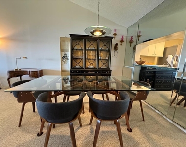 1155 Edgewater Circle - Photo Thumbnail 21